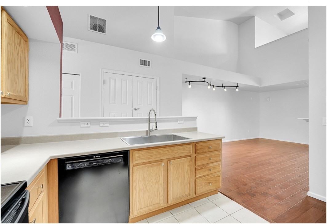 18721 E Water Dr #E - Photo 6 of 15