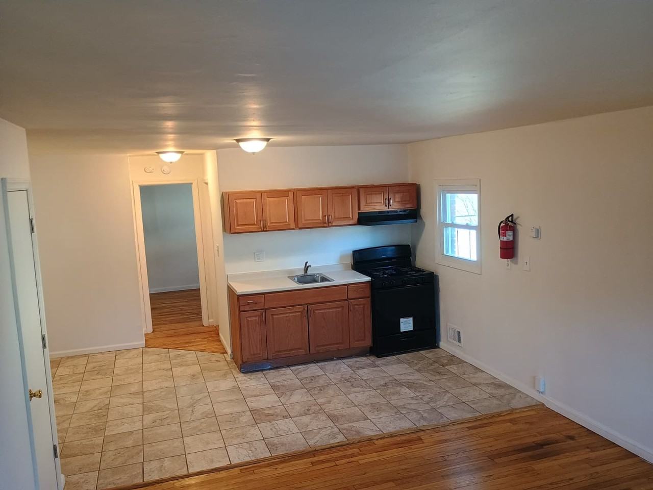 37 Reservoir Ave #2 - Photo 3 of 10