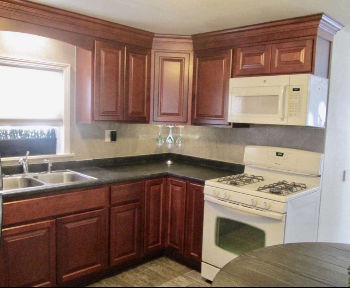 11 Meadow St #2 - Photo 5 of 5