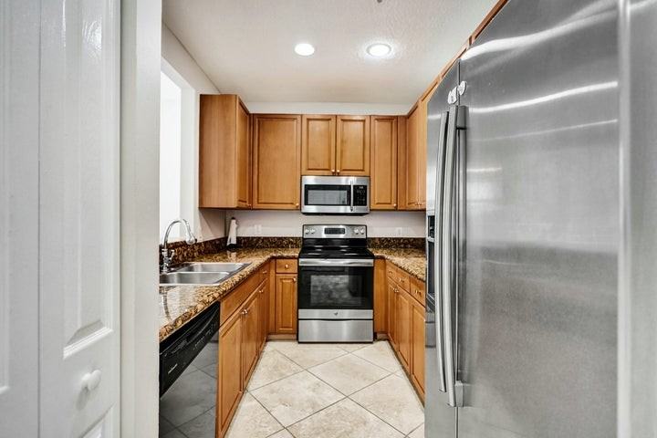 1252 Piazza Antinori - Photo 4 of 9