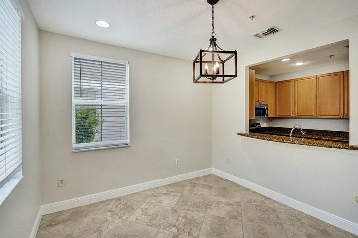 1252 Piazza Antinori - Photo 5 of 9