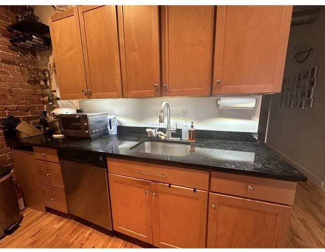 88 Franklin St #204 - Photo 3 of 16