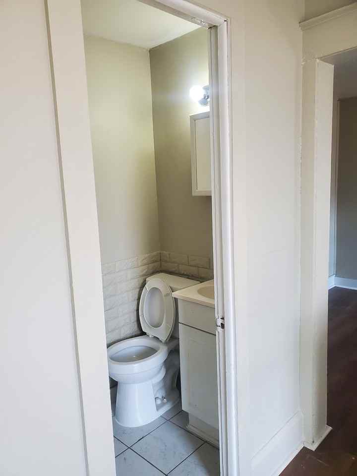 1234 E Elm St #8 - Photo 4 of 4