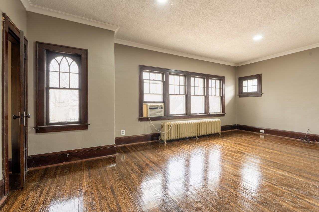 1917 Newton Ave N #FL2 - Photo 7 of 20