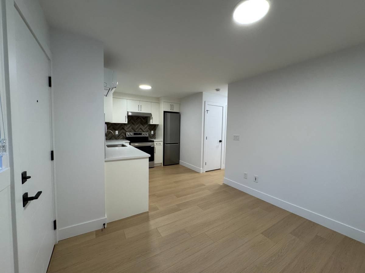 Willingdon Ave & Parker St - Photo 2 of 17