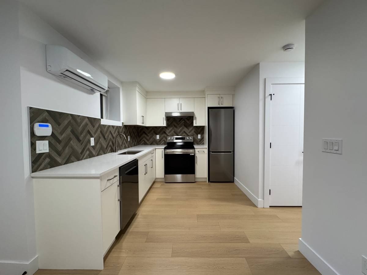 Willingdon Ave & Parker St - Photo 3 of 17