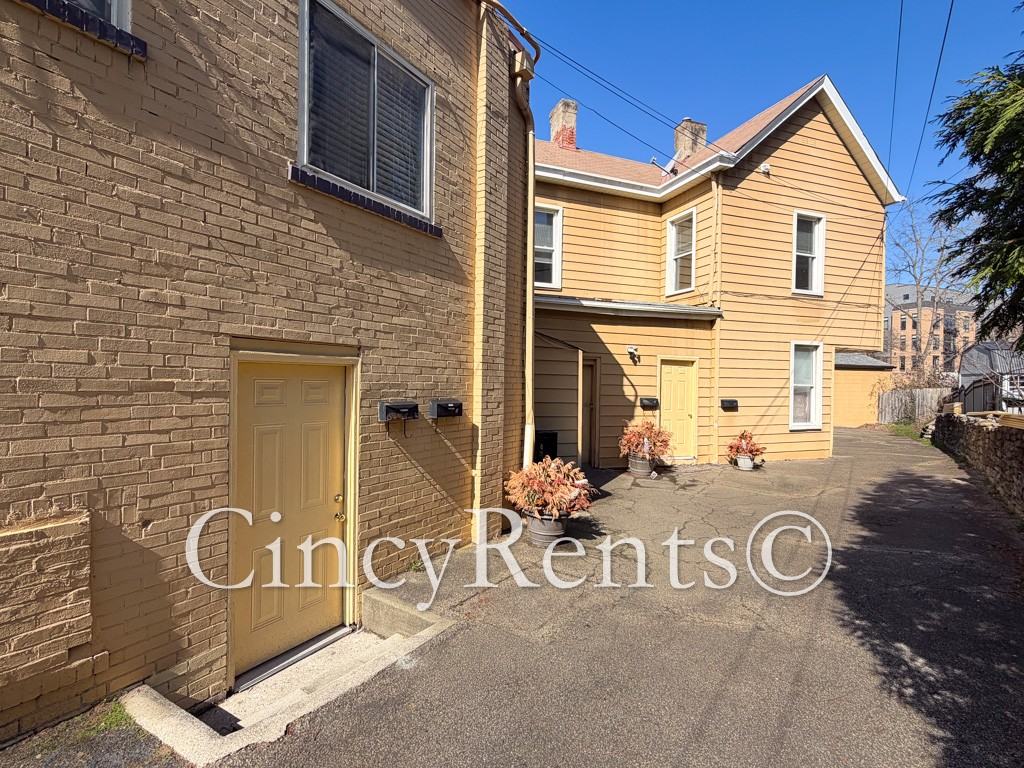 3540 Columbia Pkwy #1 - Photo 2 of 13