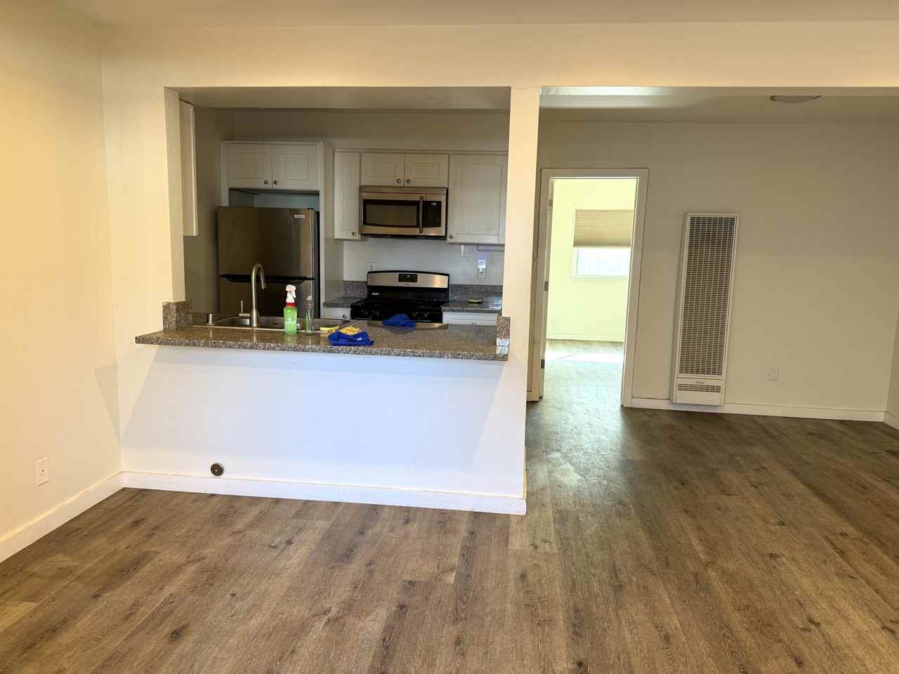 1754 Pine Ave #4 - Photo 3 of 9