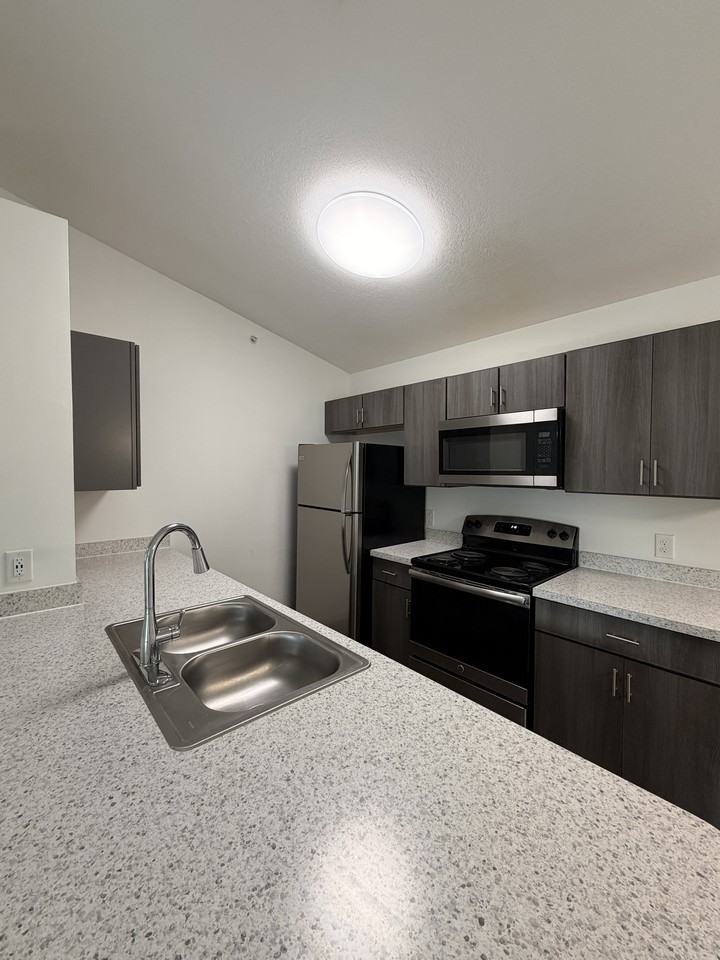 100 Gethings Cir #601-5 - Photo 5 of 14