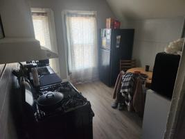 featured image of 439 S River St #5