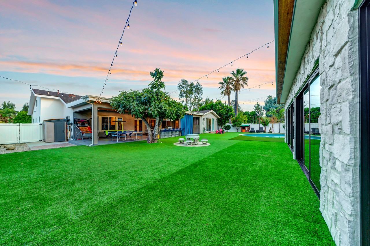 5817 Ranchito Ave #NA - Photo 7 of 21