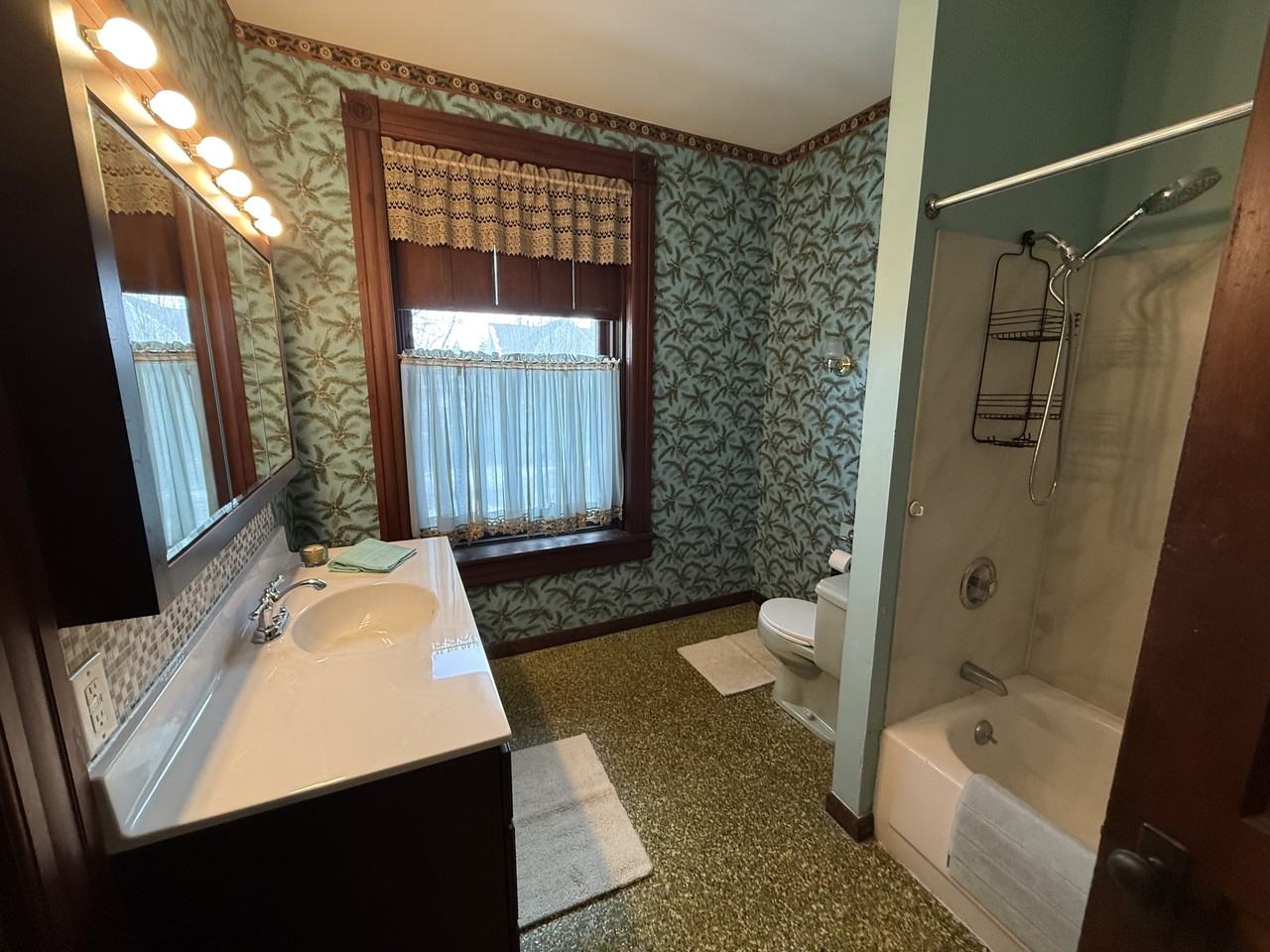 610 S Market St #2 - Photo 4 of 7