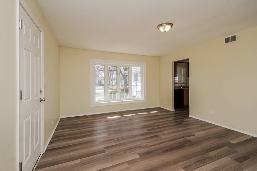 574 Cochise Pl #NA - Photo 2 of 11