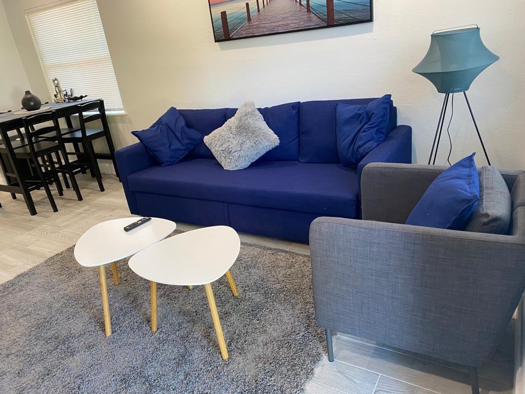 1007 Hawkins St #A - Photo 2 of 19