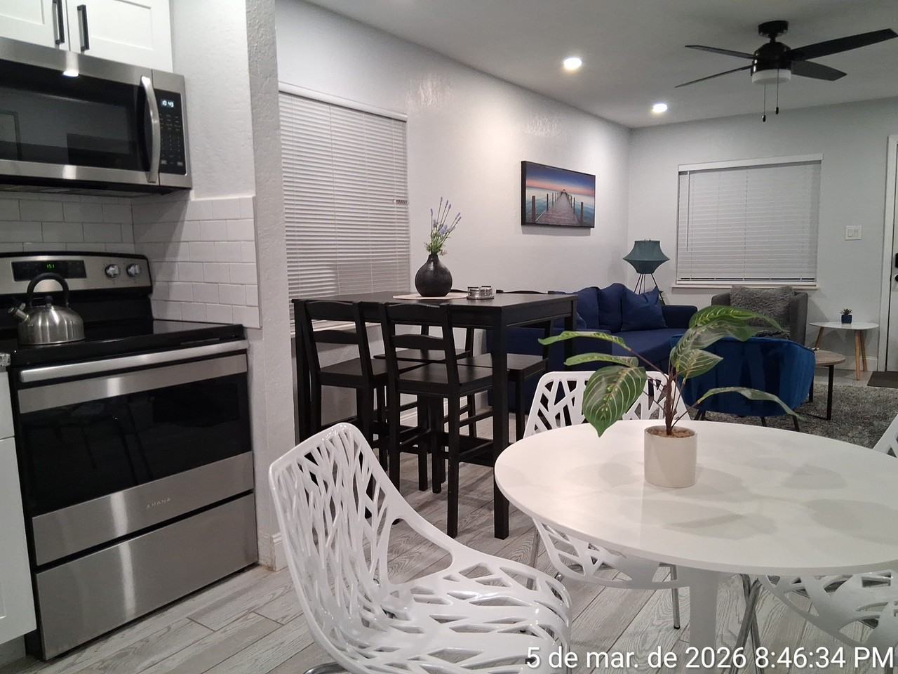 1007 Hawkins St #A - Photo 7 of 19