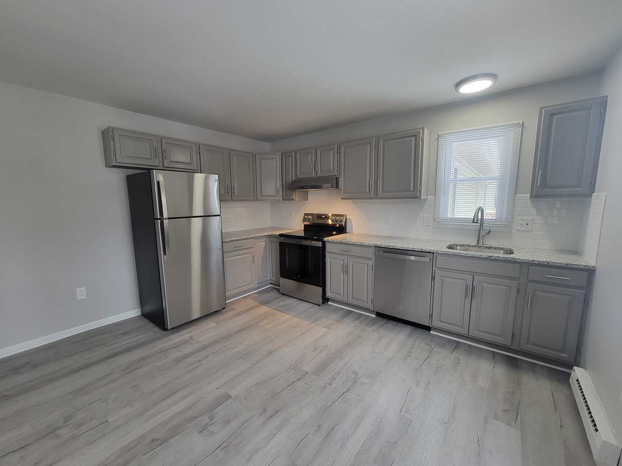 1737 1st St #1737 - Photo 3 of 4