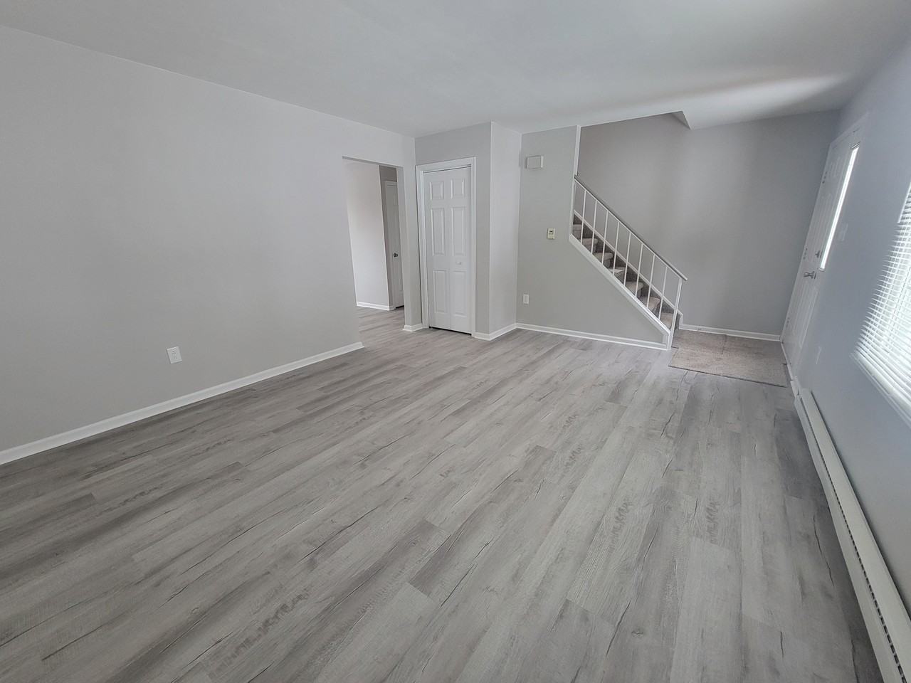 1737 1st St #1737 - Photo 4 of 4