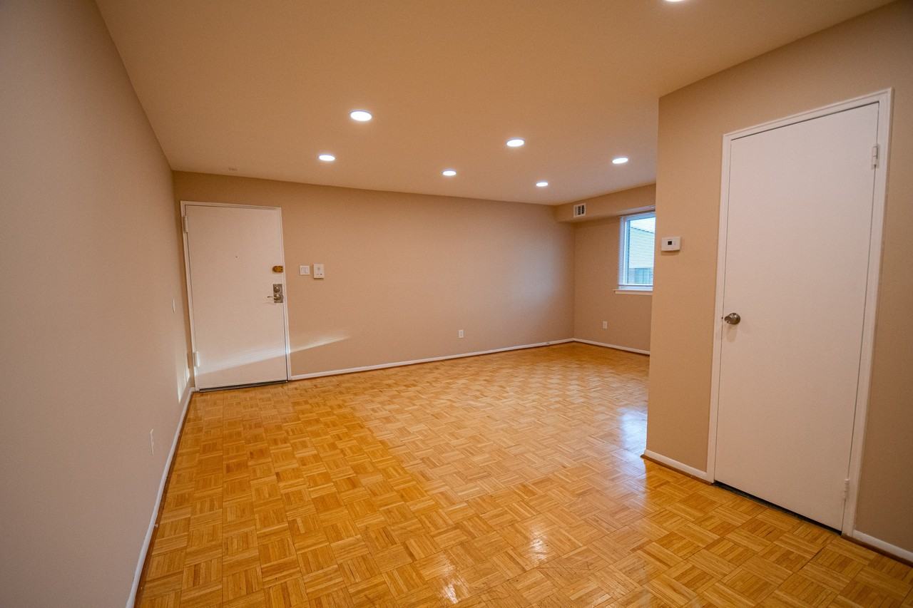 9921 Bustleton Ave #K11 - Photo 5 of 12