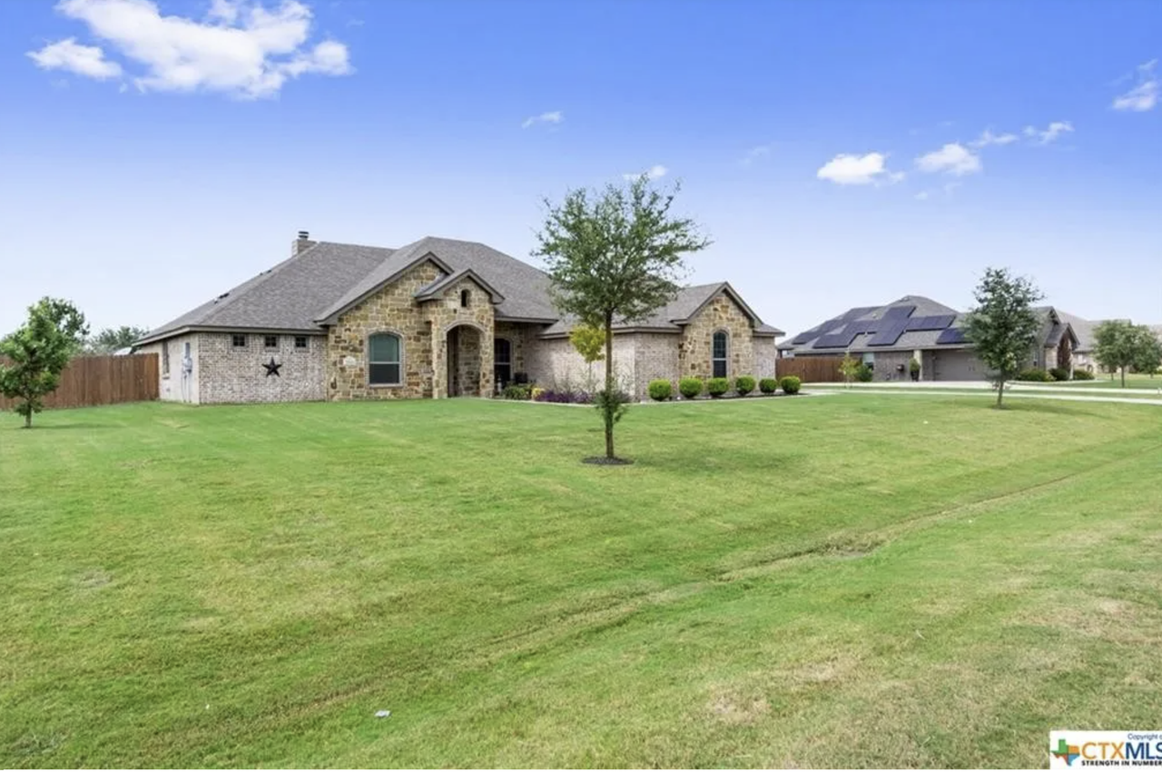 7008 Sun Valley Dr #NA - Photo 2 of 23