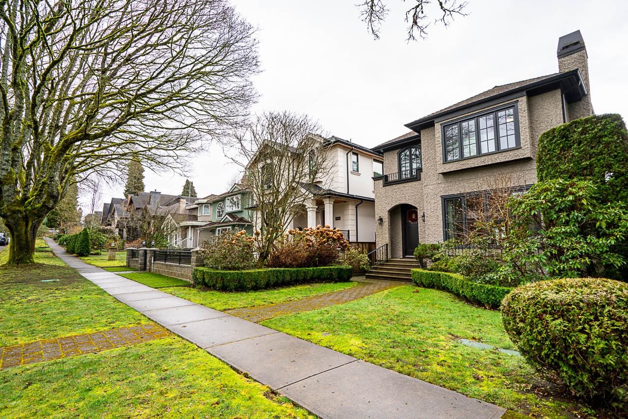 3172 West 28th Avenue - Photo 4 of 40