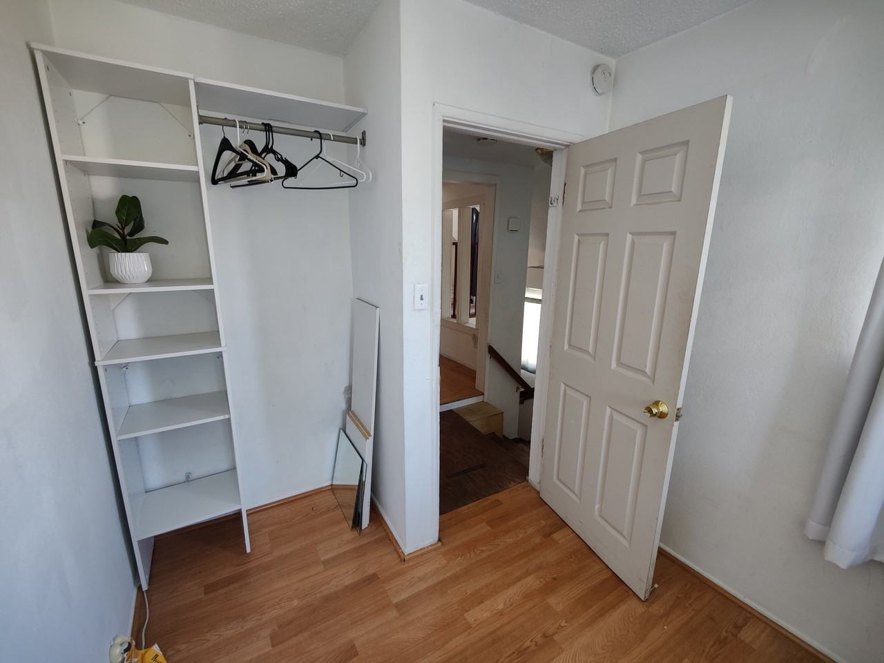 521 E 21st St - Photo 4 of 12