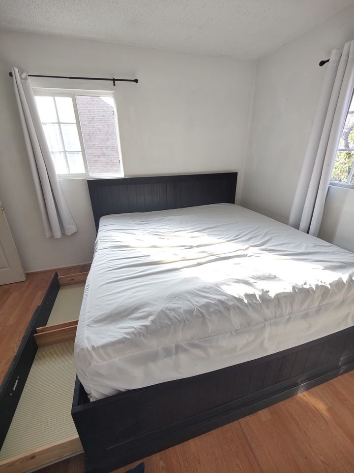 521 E 21st St - Photo 5 of 12