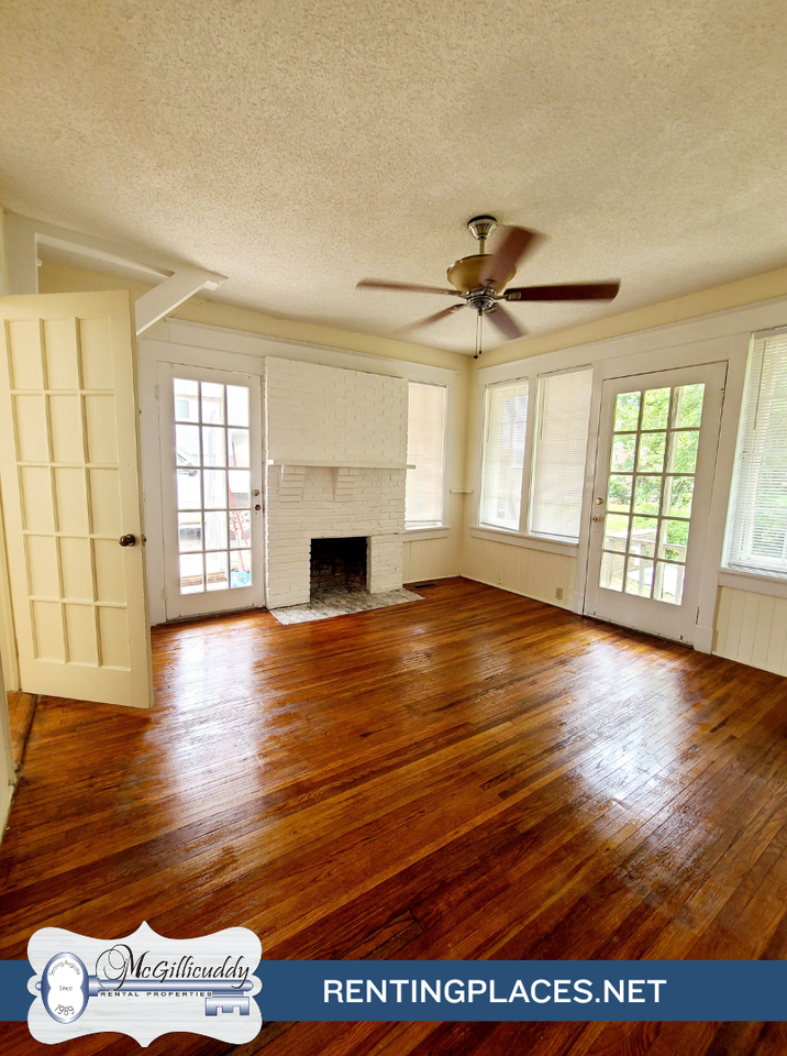 2097 Heckle St #A - Photo 4 of 18