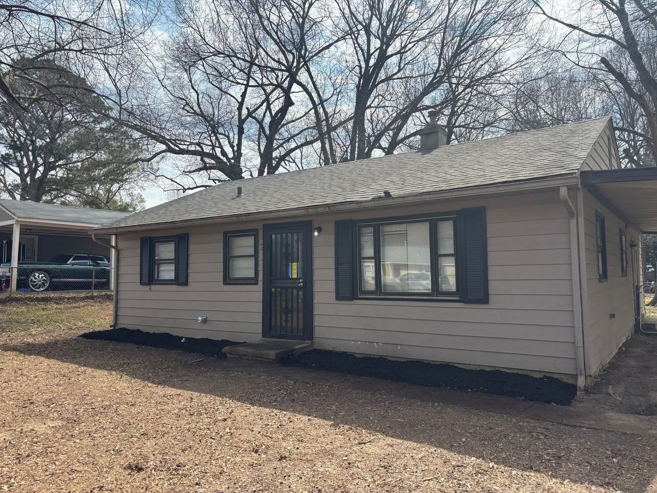 837 Carrolton Rd - Photo 2 of 33