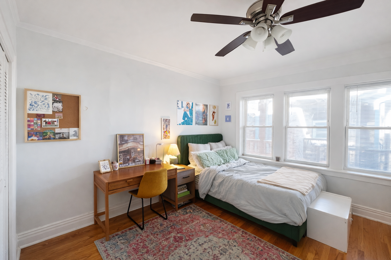 2461 N Clark St #3 - Photo 7 of 10