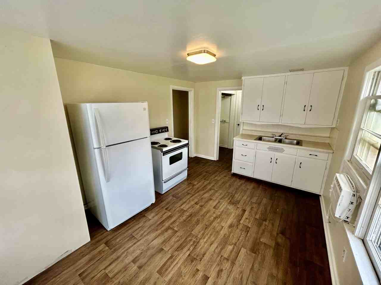 427 S Center St #1 - Photo 6 of 9