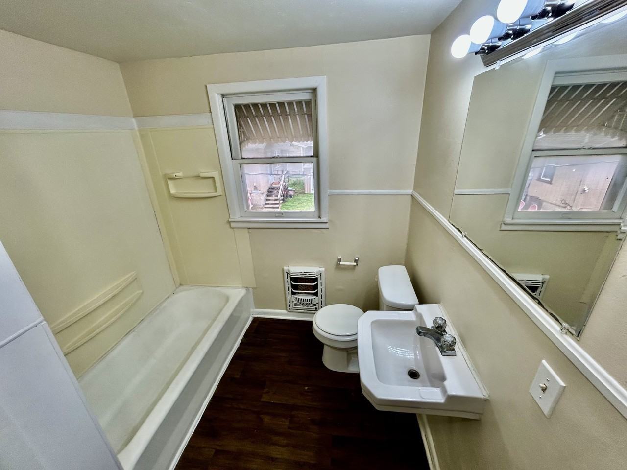 427 S Center St #1 - Photo 7 of 9