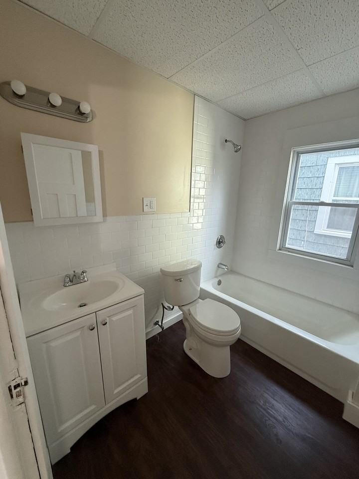 233 Loring Ave #2 - Photo 5 of 16