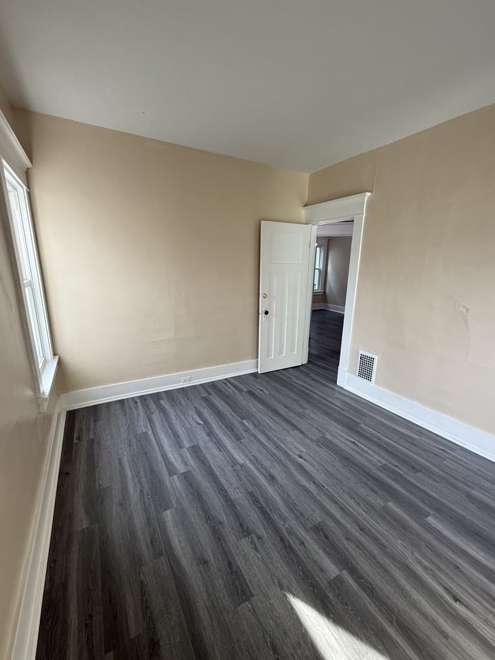 233 Loring Ave #2 - Photo 7 of 16