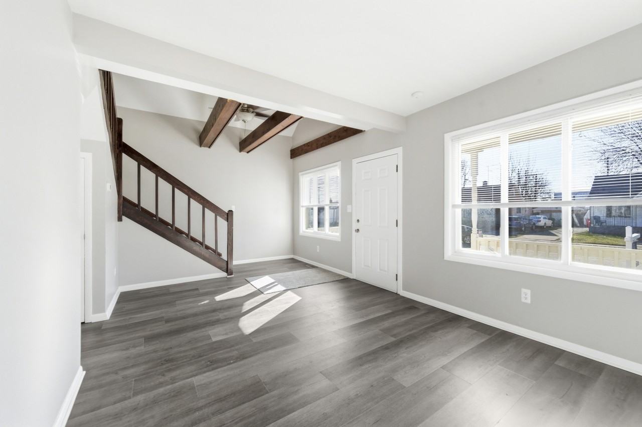 24236 Shakespeare Ave #1 - Photo 7 of 13