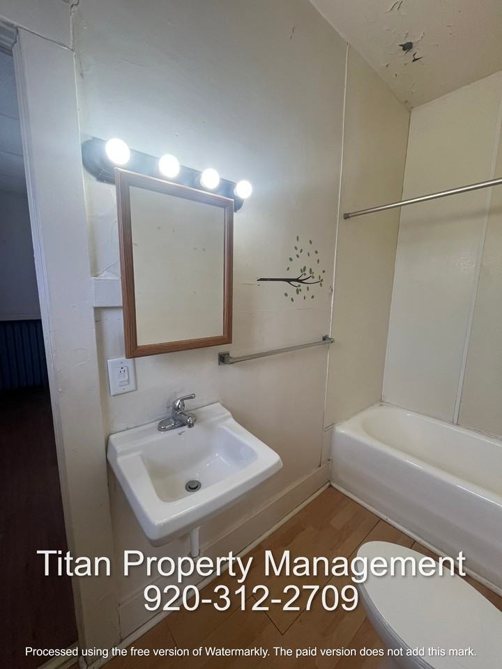 1436 N Main St - Photo 6 of 9