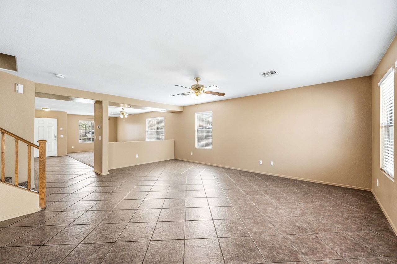 9515 West Monte Vista Road - Photo 7 of 29