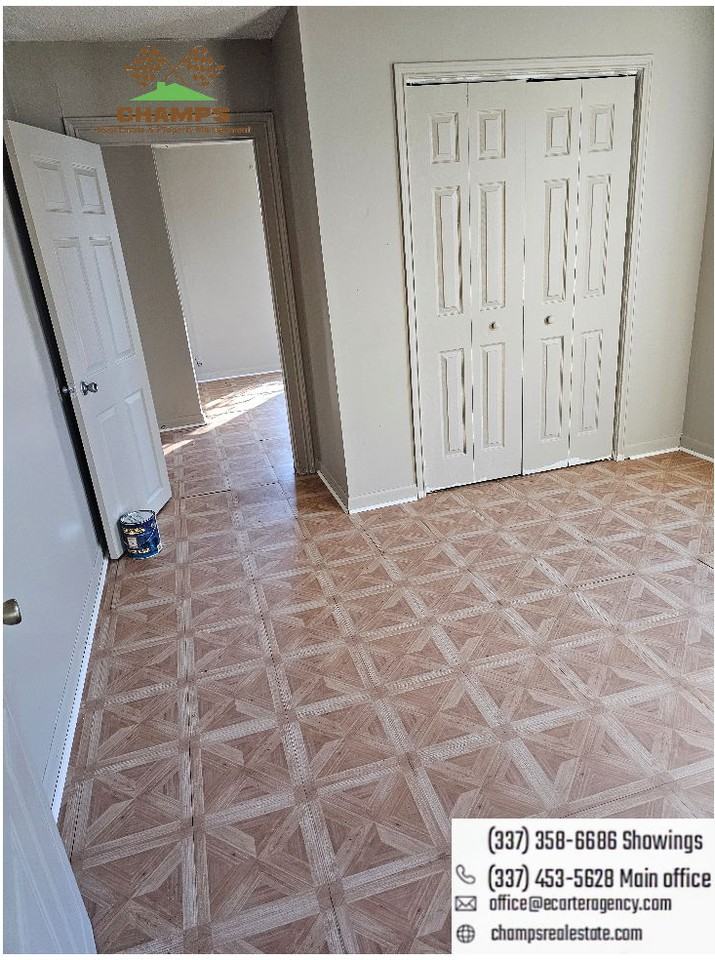 1232 S Railroad Ave - Photo 2 of 3