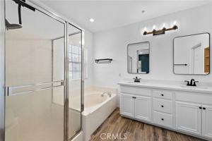 featured image of 15 Strawflower St