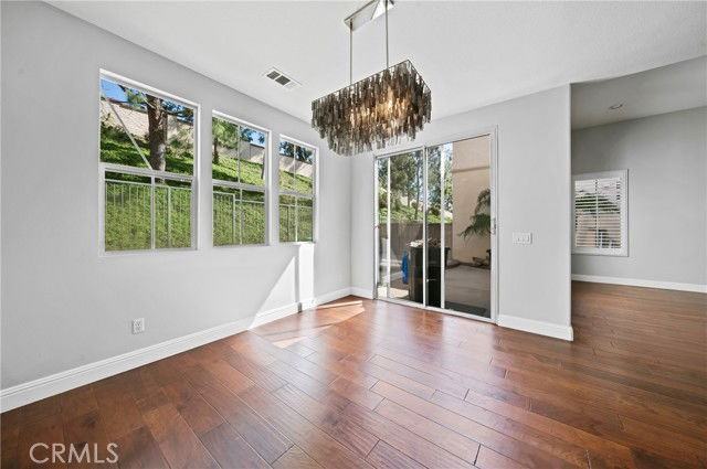 10016 Albee Ave - Photo 2 of 8