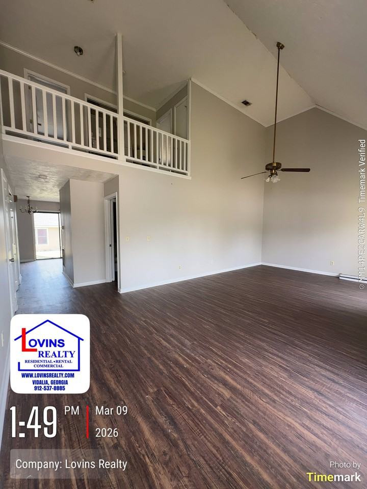 406 Randolph Dr #406 - Photo 2 of 6