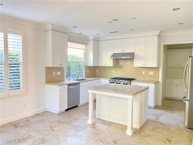 109 Mustang - Photo 7 of 8