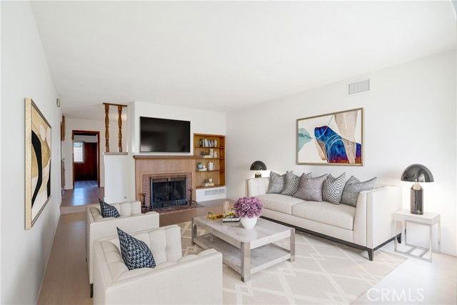 2031 Nutwood Ave - Photo 6 of 8