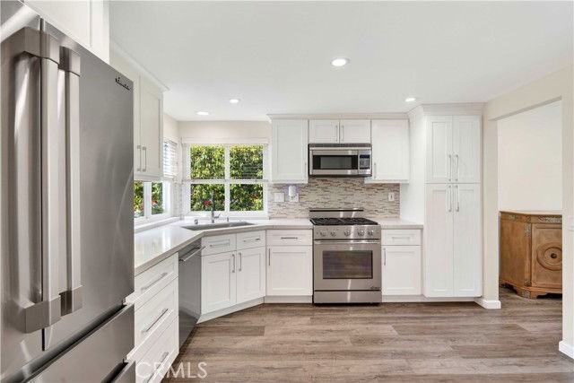 19539 Shadow Springs Way - Photo 3 of 8