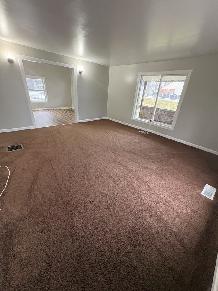 205 S Broadway St #1 - Photo 4 of 26