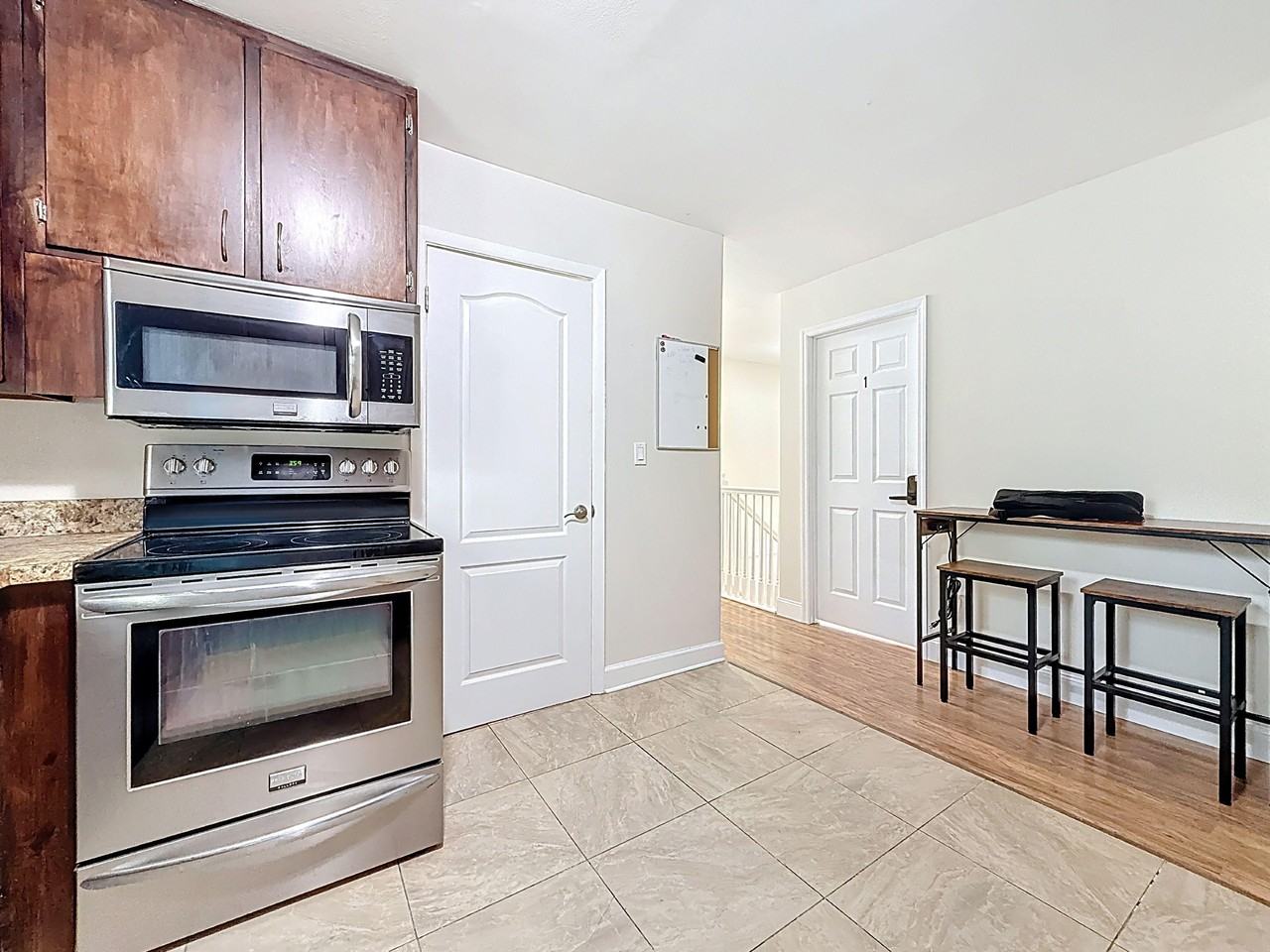 Lucy St - Photo 6 of 22