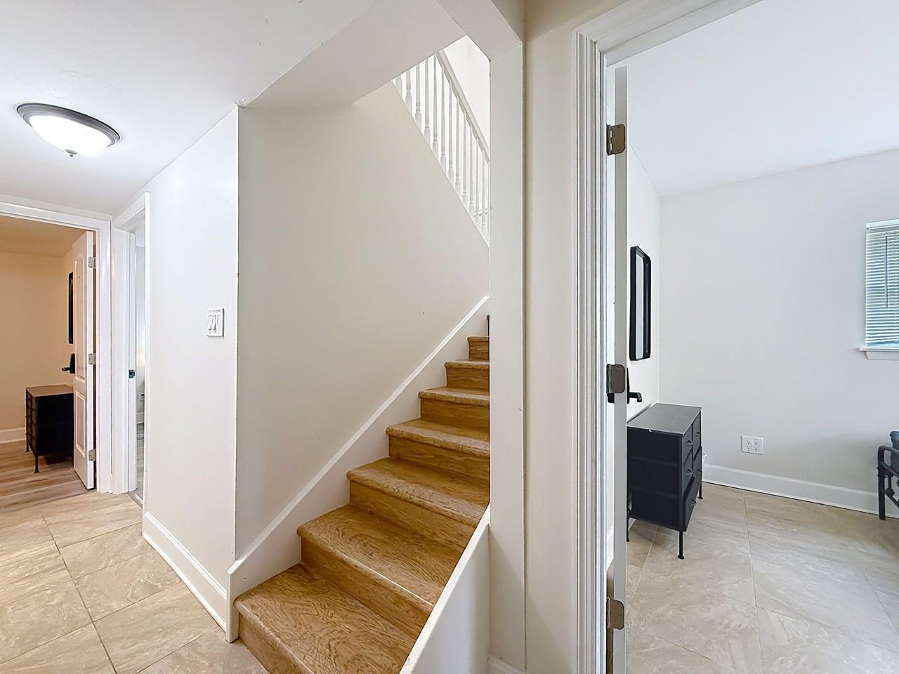 Lucy St - Photo 7 of 22