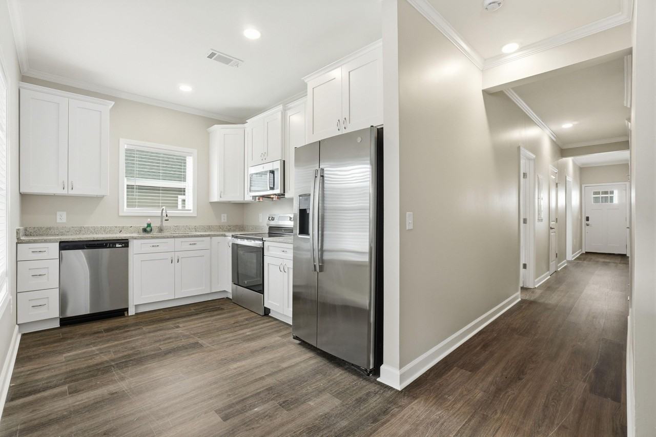 Pierce Ave Nw - Photo 2 of 18