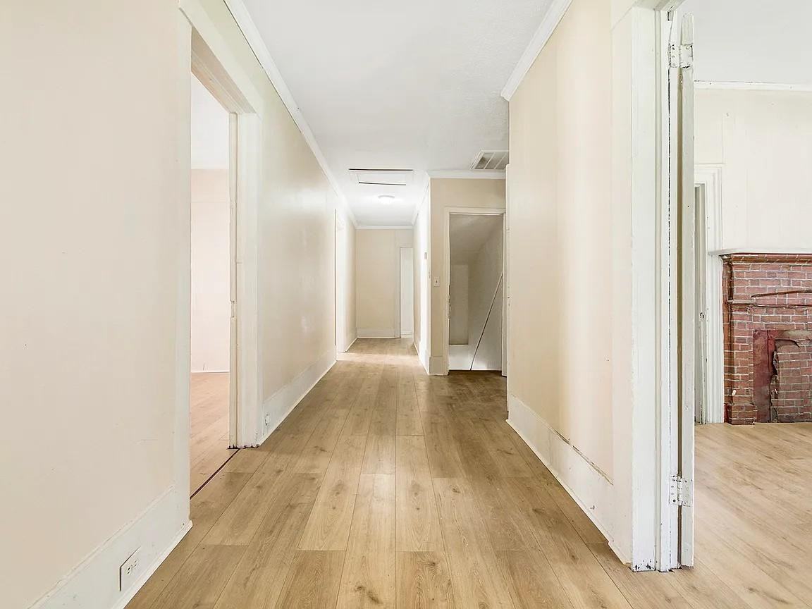 Ash St - Photo 5 of 17