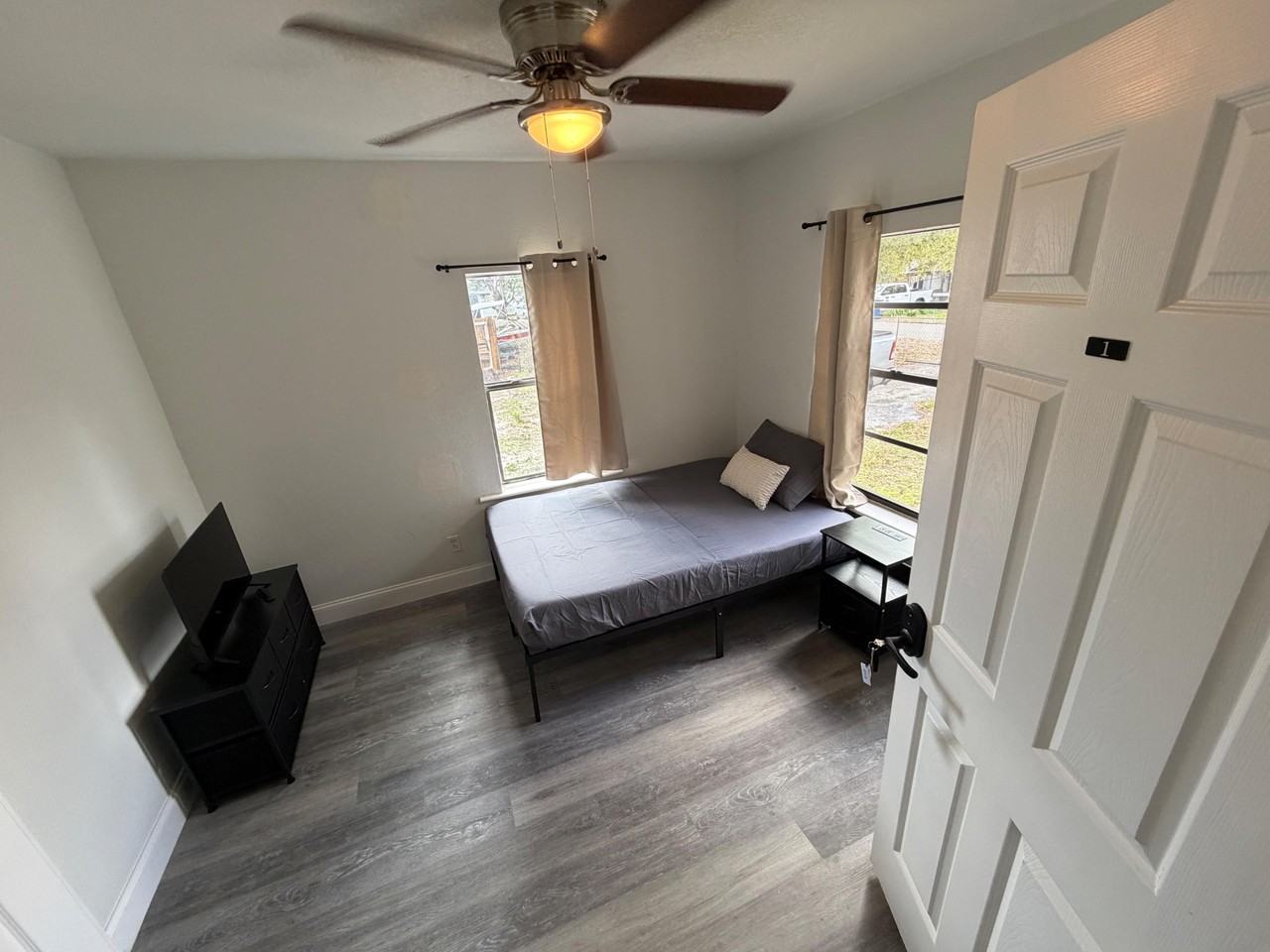 N Ola Ave - Photo 7 of 16