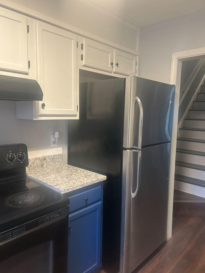 Park Pl S - Photo 3 of 10